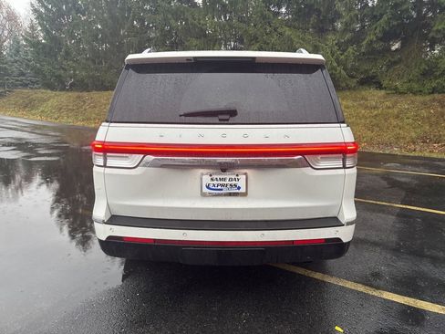 Used 2023 Lincoln Navigator Reserve image 7