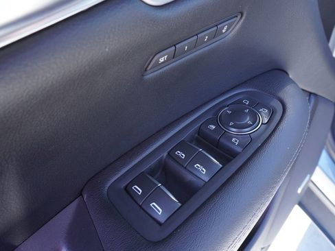 Certified 2025 Cadillac XT5 Premium Luxury image 16