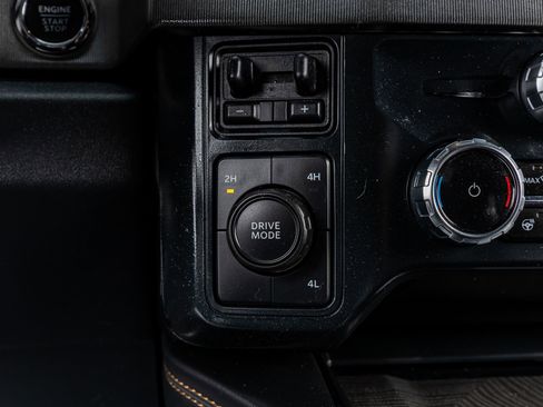 Used 2024 Ford F450 Platinum w/ FX4 Off-Road Package image 23