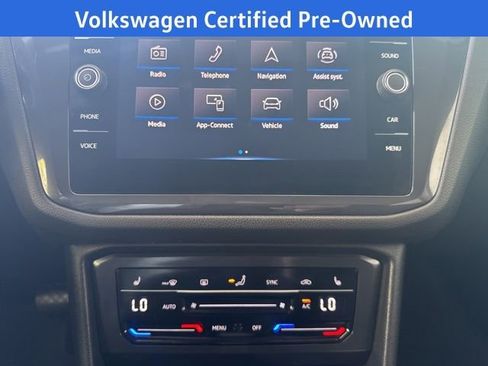 Used 2024 Volkswagen Tiguan SE image 22