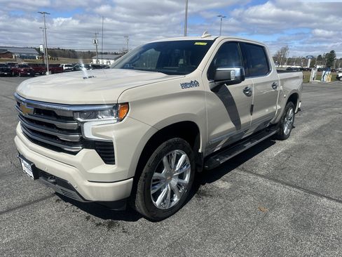 New 2026 Chevrolet Silverado 1500 High Country w/ High Country Premium Package AWD/4WD image 3