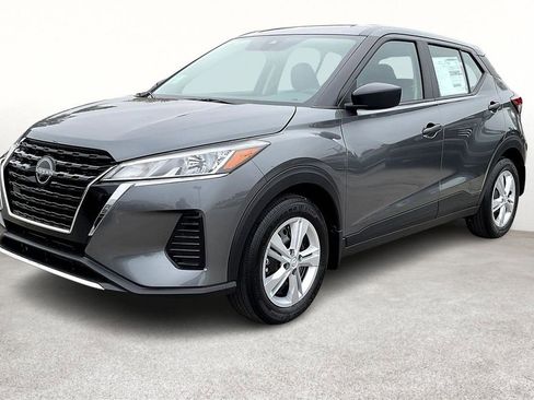 New 2025 Nissan Kicks Play S image 5