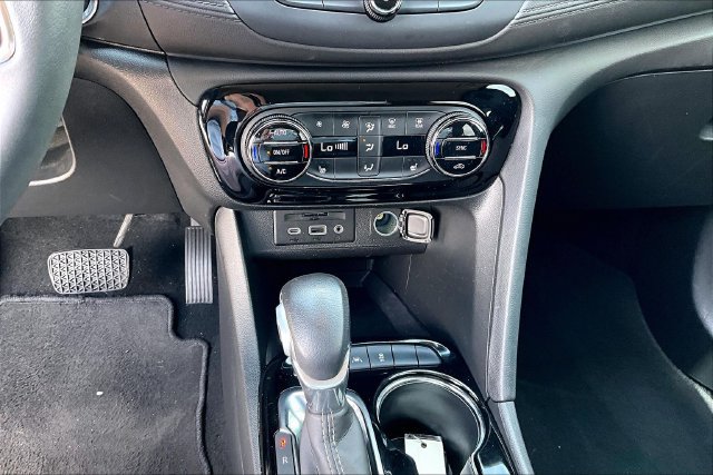 Used 2022 Buick Encore GX Select w/ Advanced Technology Package FWD image 26
