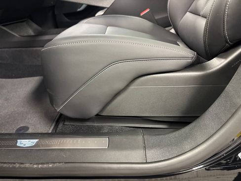 New 2026 Cadillac Optiq Sport 1 image 25