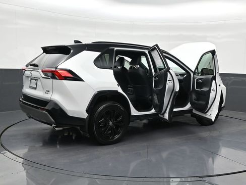 Used 2025 Toyota RAV4 XSE image 29