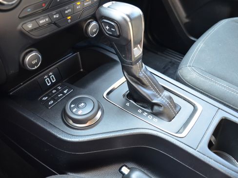 Used 2019 Ford Ranger XLT w/ FX4 Off-Road Package image 17