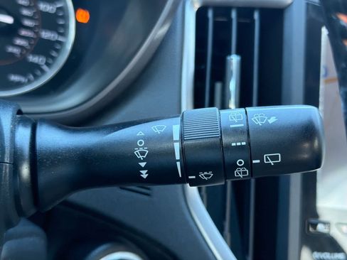 Used 2018 Subaru Crosstrek 2.0i Limited image 28