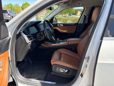 Used 2021 BMW X7 xDrive40i w/ Premium Package 2 image 10