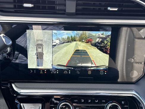 New 2026 GMC Sierra 2500 Denali w/ Denali Reserve Package image 17