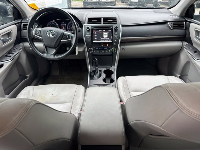 Used 2016 Toyota Camry XLE FWD image 11