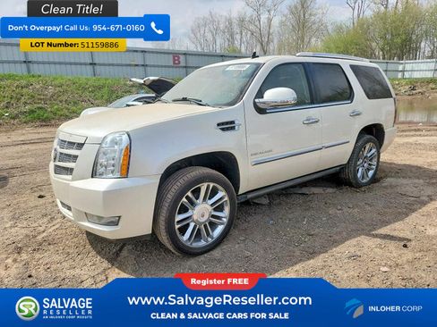 Used 2013 Cadillac Escalade Platinum RWD image 1