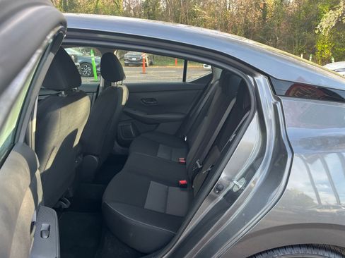 Used 2025 Nissan Sentra SV image 23