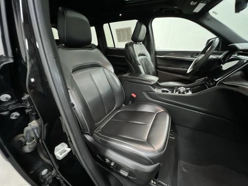 Used 2024 Jeep Grand Cherokee Limited 4xe AWD/4WD image 30