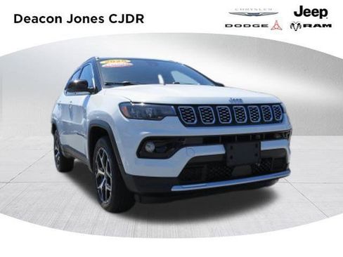 Certified 2025 Jeep Compass Limited AWD/4WD image 1
