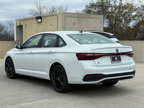 New 2026 Volkswagen Jetta SE image 5