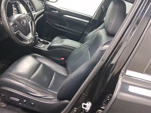 Used 2015 Toyota Highlander XLE AWD/4WD image 27