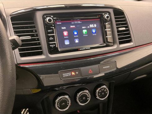 Used 2017 Mitsubishi Lancer LE image 5