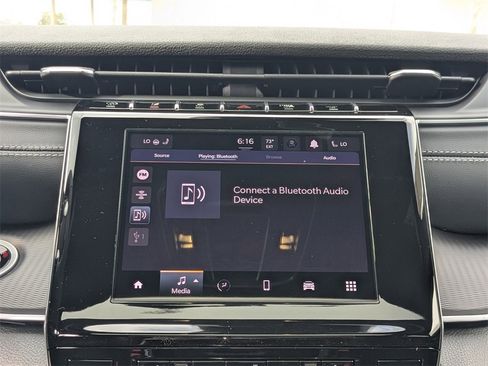 New 2025 Jeep Grand Cherokee Altitude image 16