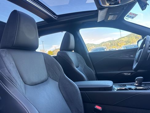 Used 2023 Lexus RX 350 FWD w/ Cold Area Package image 30