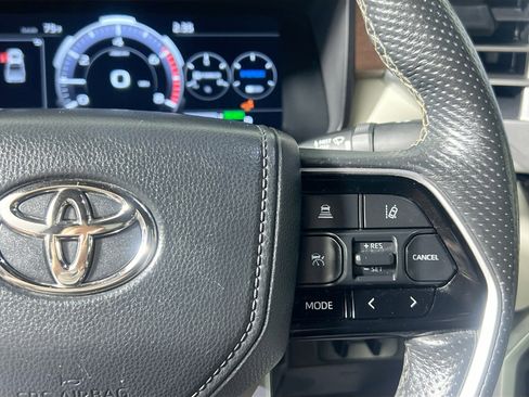 Used 2023 Toyota Tundra Capstone AWD/4WD image 19