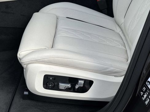 New 2026 BMW X6 xDrive40i w/ Executive Package image 22
