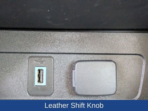 Certified 2017 Ford Escape Titanium w/ Equipment Group 301A image 25