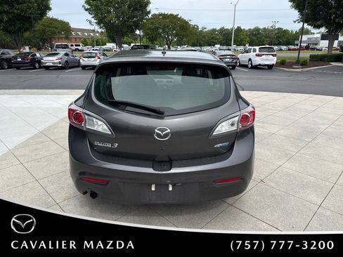 Used 2013 MAZDA MAZDA3 i Touring w/ Preferred Equipment Pkg FWD image 6