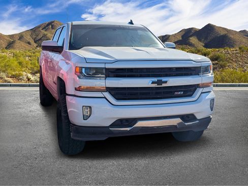 Used 2018 Chevrolet Silverado 1500 LT w/ All Star Edition image 3