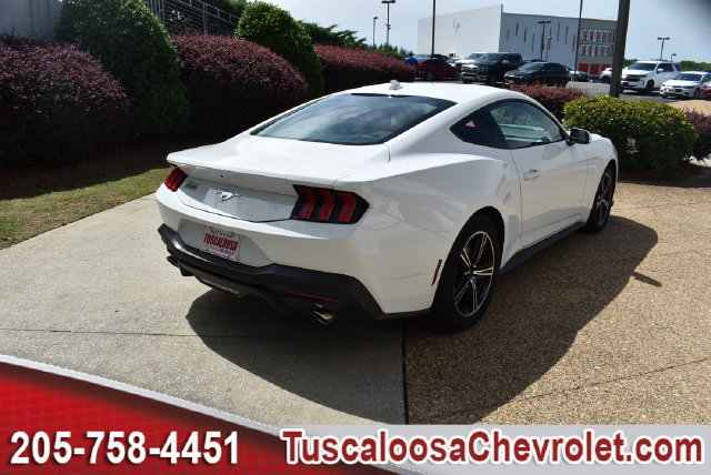 Used 2025 Ford Mustang Coupe RWD image 10