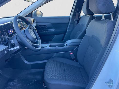 New 2026 Nissan Kicks S image 16