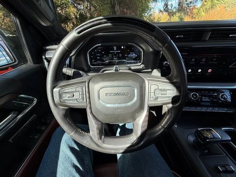 Used 2022 GMC Sierra 1500 Denali Ultimate image 9