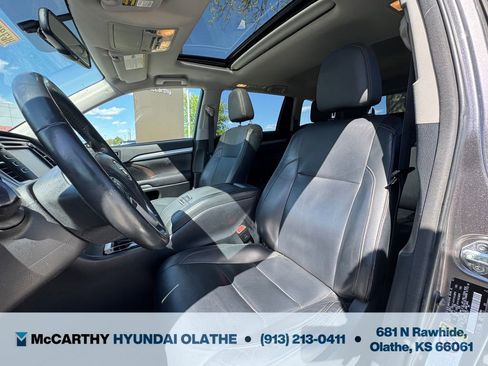 Used 2015 Toyota Highlander XLE AWD/4WD image 4