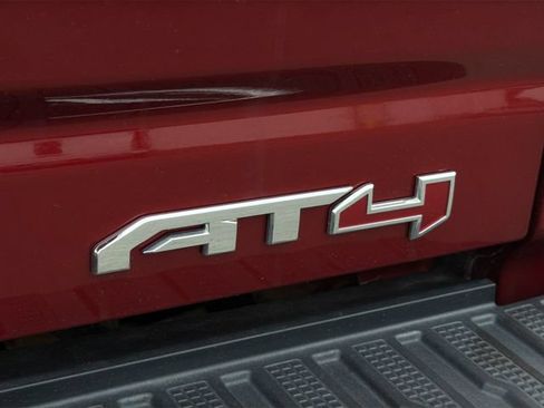 Used 2022 GMC Sierra 2500 AT4 AWD/4WD image 40