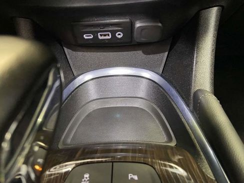 Used 2024 Chevrolet Malibu LT image 24