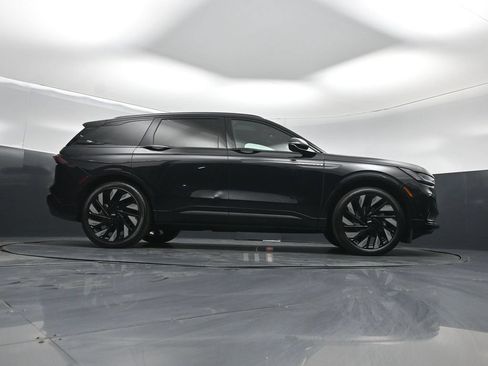 Used 2024 Lincoln Nautilus Reserve w/ Equipment Group 202A AWD/4WD image 42