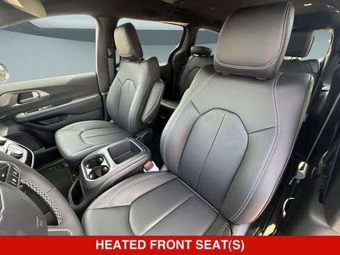 New 2025 Chrysler Pacifica Select FWD image 10