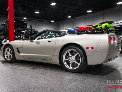 Used 2002 Chevrolet Corvette Convertible w/ Preferred Equipment Group2 image 3