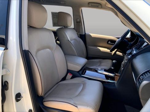 Used 2018 Nissan Armada Platinum w/ Interior Lighting Package RWD image 8