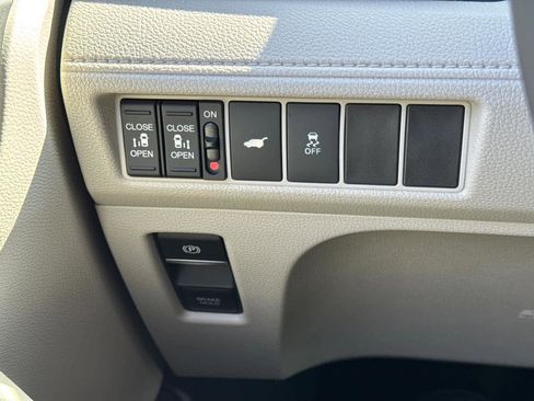 New 2025 Honda Odyssey EX-L image 24