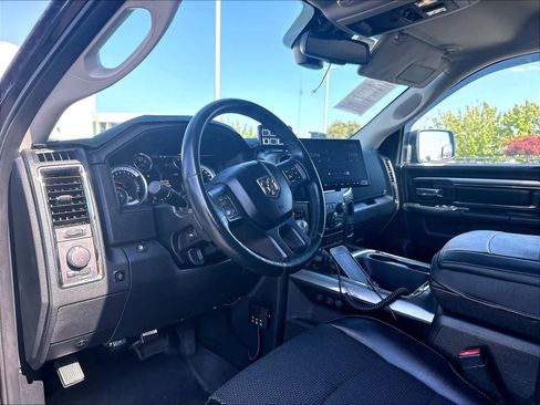 Used 2016 RAM 1500 Sport w/ Black Ram 1500 Sport Group AWD/4WD image 17