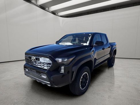 Used 2024 Toyota Tacoma TRD Off-Road image 1