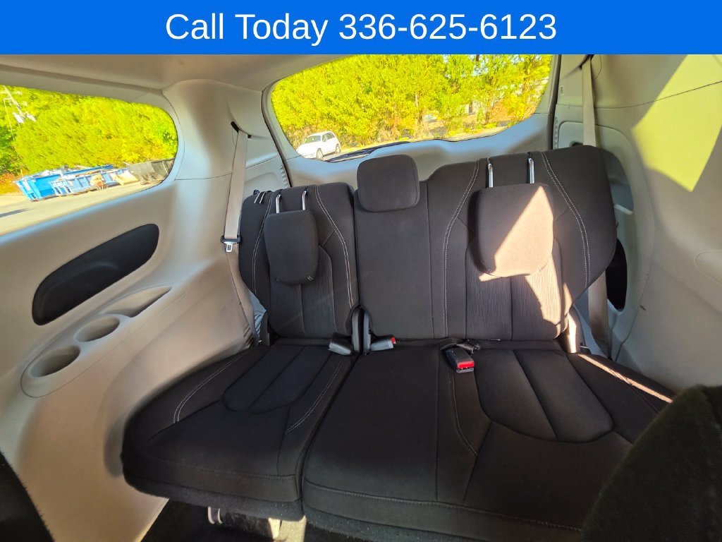 Used 2023 Chrysler Voyager LX FWD image 24