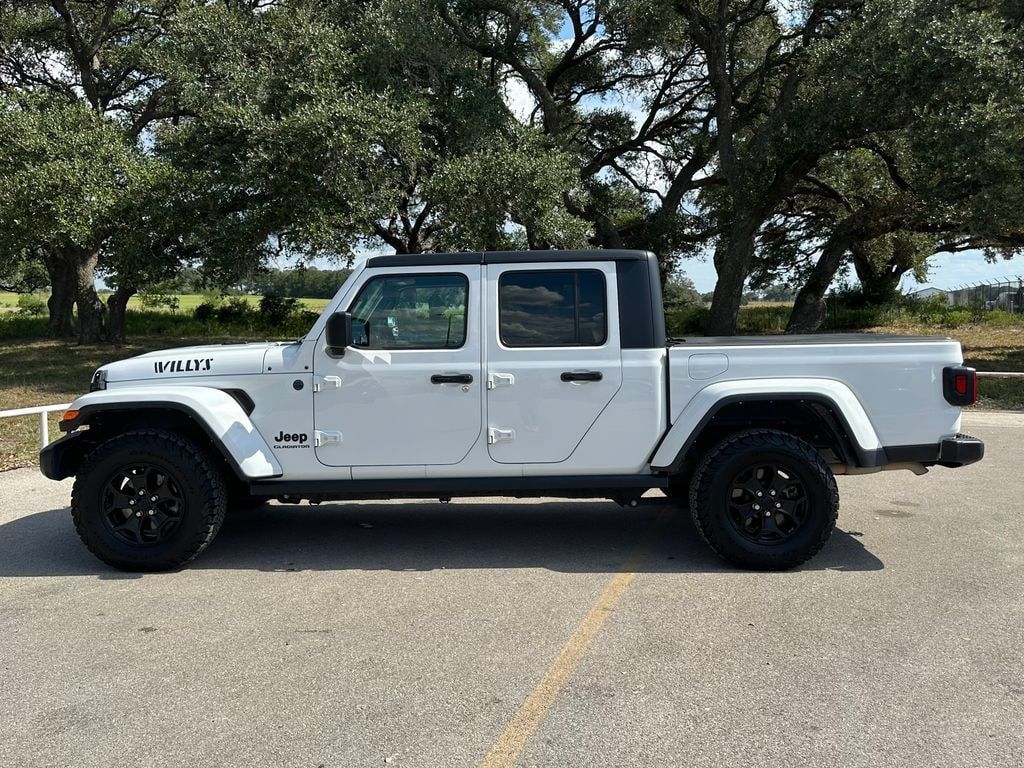 Used 2022 Jeep Gladiator Sport AWD/4WD image 8