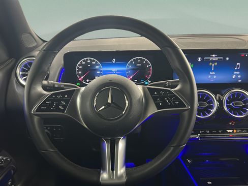Certified 2025 Mercedes-Benz GLB 250 image 23