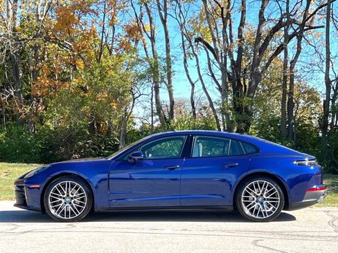 New 2026 Porsche Panamera 4 image 2