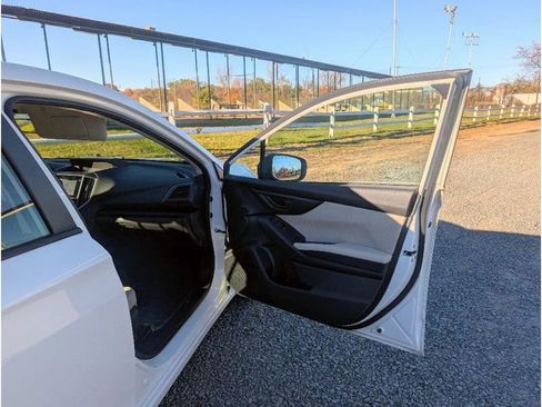 Used 2022 Subaru Impreza 2.0i image 11