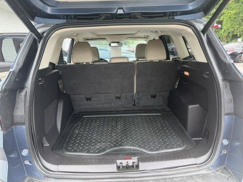 Used 2018 Ford Escape Titanium w/ Ford Safe & Smart Package AWD/4WD image 12