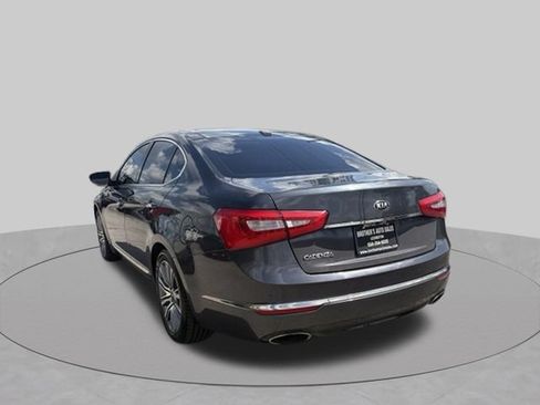 Used 2016 Kia Cadenza Premium FWD image 4