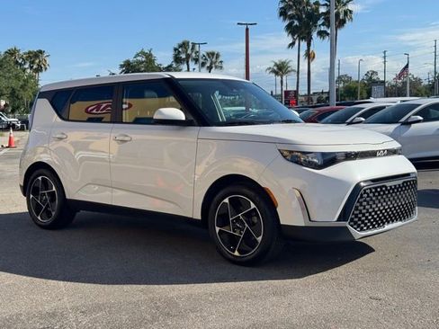 Certified 2023 Kia Soul EX FWD image 8