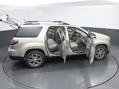Used 2016 GMC Acadia SLT AWD/4WD image 40
